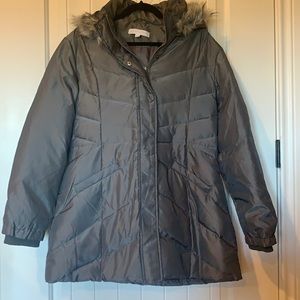 New York & Co Grey Puffer Jacket w/faux fur